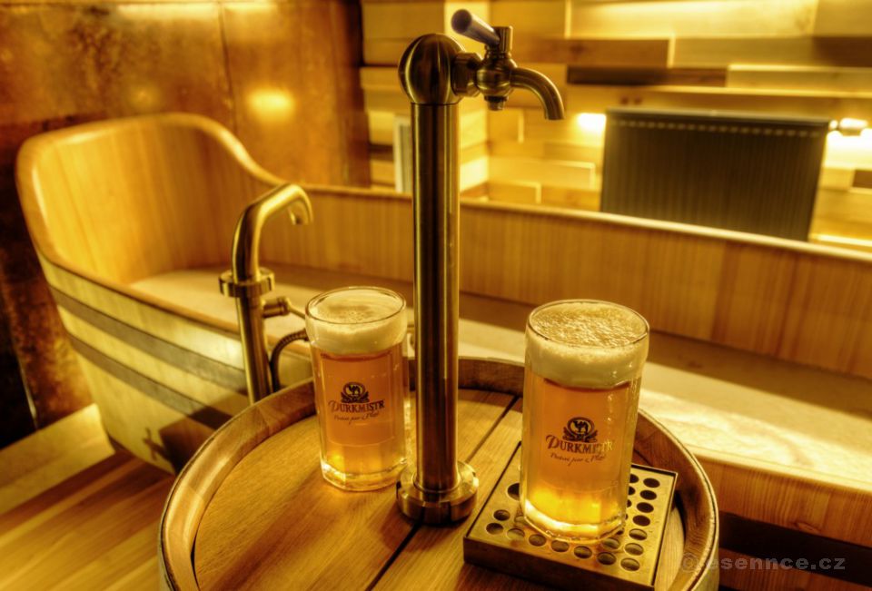 The Health Benefits of a Beer Bath – What the Science Says