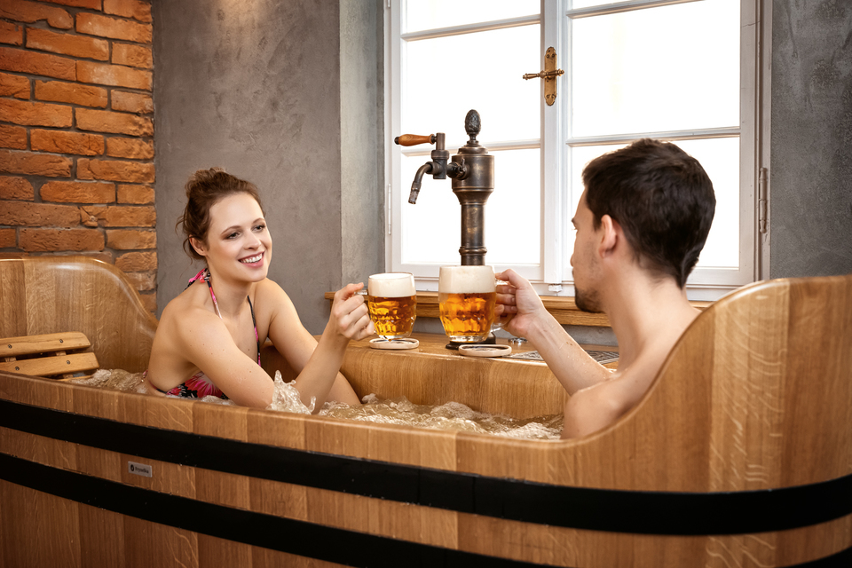 What to Bring to a Beer Spa – The Complete First-Timer Guide